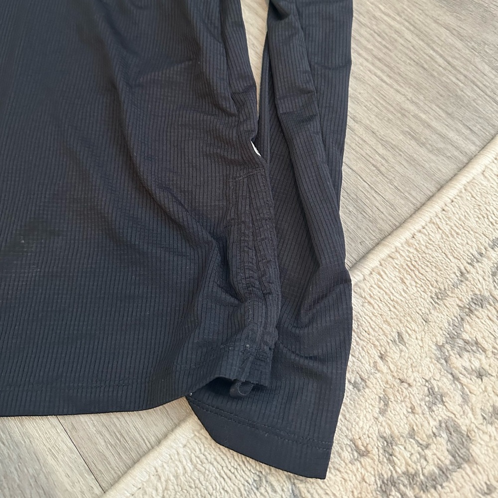Fabletics workout top - Picture 2 of 5